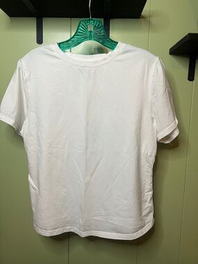 Women's Classic White Short Sleeve Tee